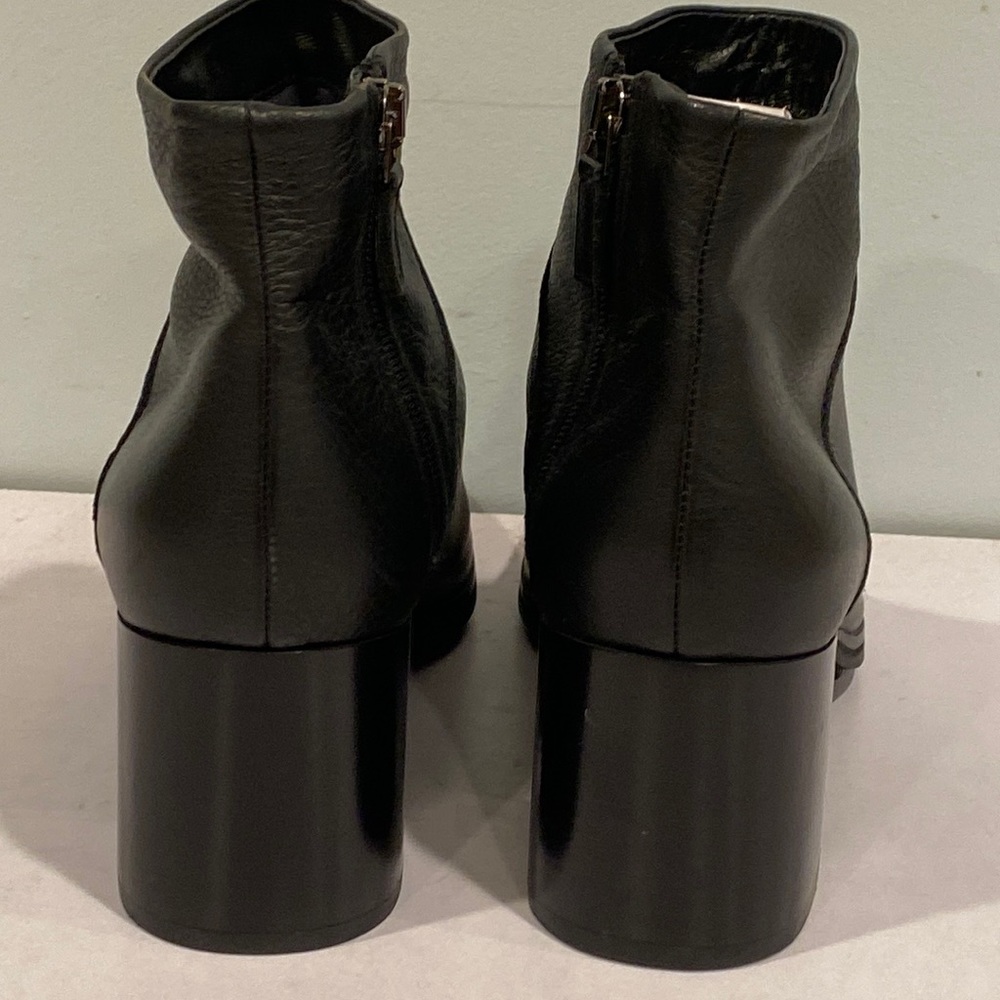 Aquatalia Italy NEW black leather ankle zipper boots 🥾 & dust bag block heel - Picture 7 of 16